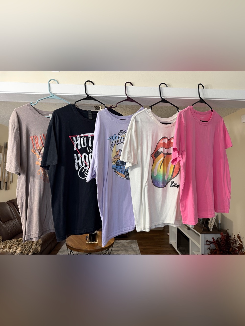 9 T-Shirts